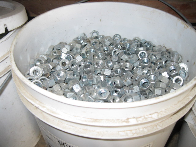 2000 38 - 16 Grade 5 Nuts