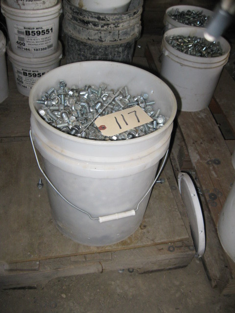 1000 38 Bolts