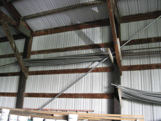 2 Groups of metal pipes and 2 Augers