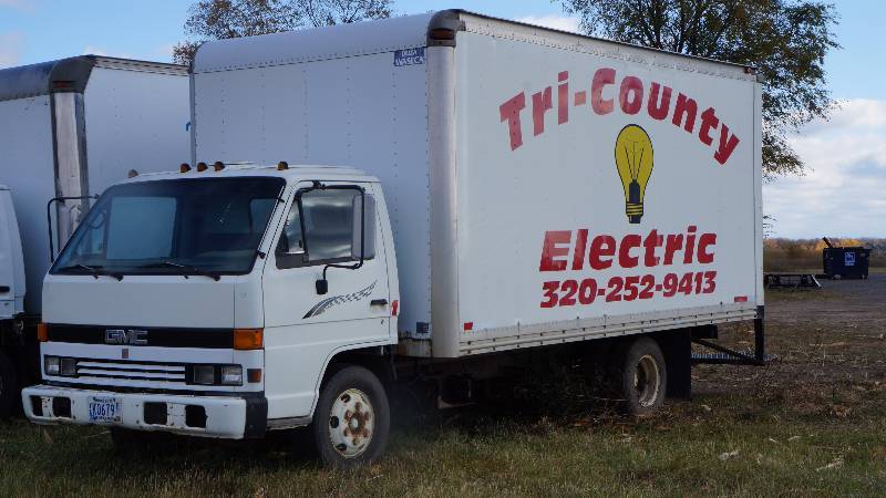 1995 Isuzu TB NPR Cube Truck - Diesel