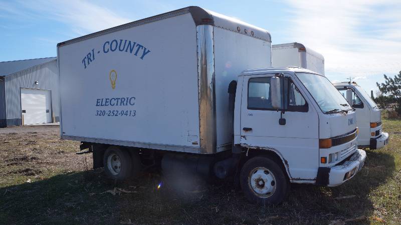 1989 Isuzu TB NPR Cube Truck
