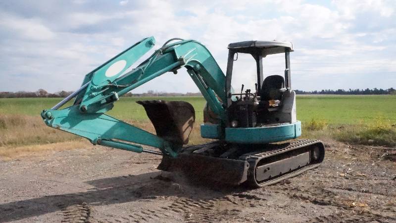 Kobelco 55 UJ Mini Excavator on Rubber Tracks