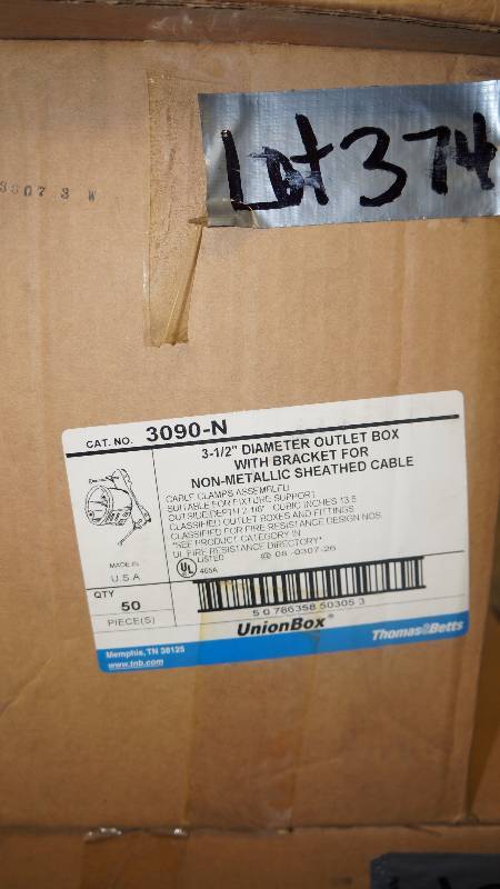 lot 374 image: Sealed Box of Thomas&Betts 3.5 Diameter Outlet Box w Bracket for Non-Metallic Sheathed Cable - qty 50