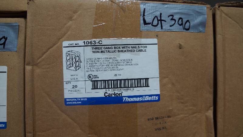 lot 390 image: Sealed Box of Thomas&Betts 3 Gang Box w Nails for Non-Metallic Sheathed Cable - qty 20