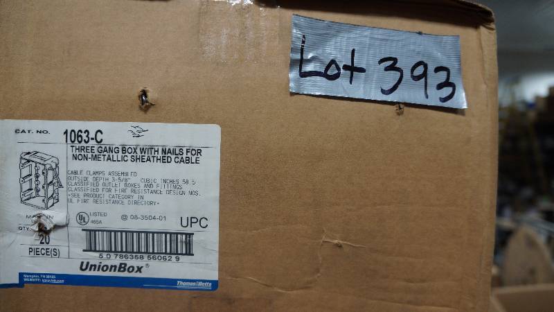 lot 393 image: Sealed Box of Thomas&Betts 3 Gang Box w Nails for Non-Metallic Sheathed Cable - qty 20