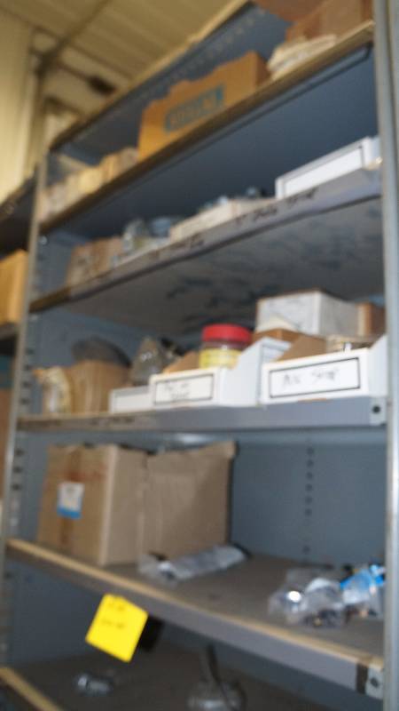 lot 604 image: Mixed Lot Of Struts And Clamps