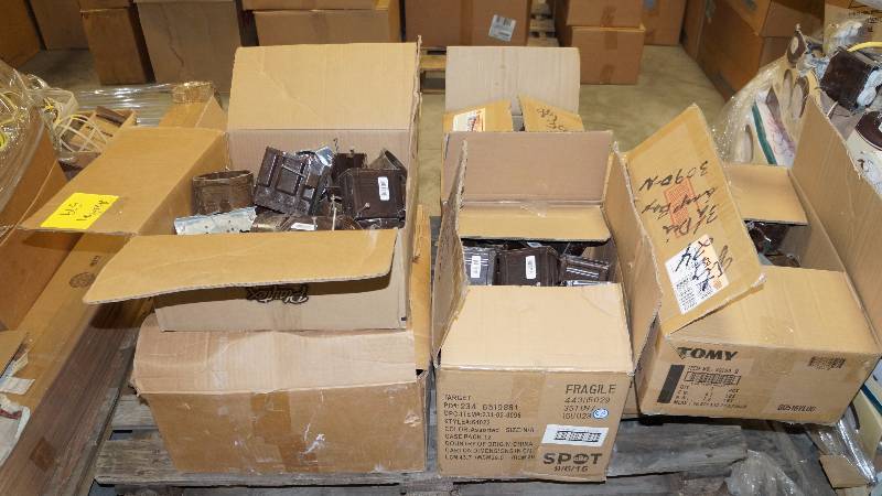 lot 579 image: Pallet of Various Boxes of Gang Boxes