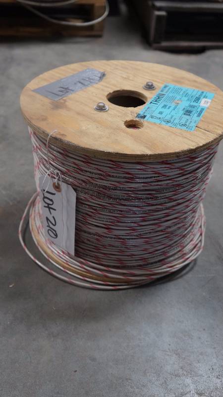 lot 210 image: NEW 2500 Spool of Encore Wire 12 AWG THHN WHTRED Copper Cable