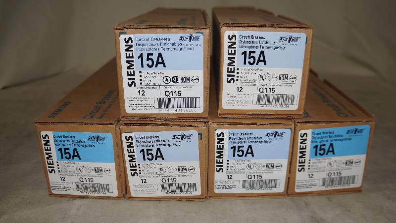 lot 634 image: Qty 72 NIB Siemens 15 Amp Q115 Circuit Breakers