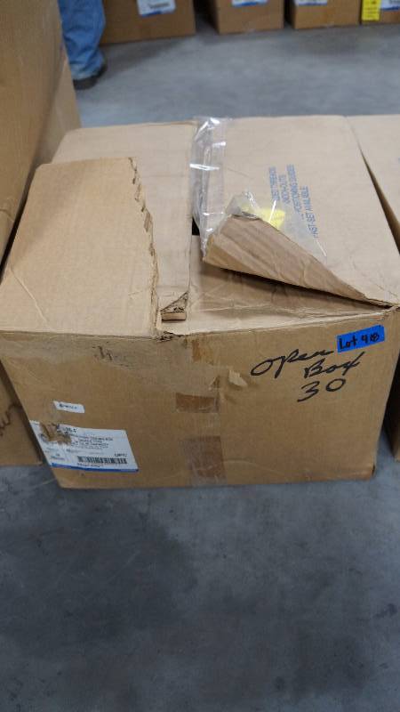 lot 418 image: NIB Thomas & Betts Steel CityVapor-Tight Ceiling Box Saddle Type