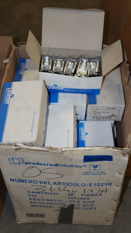 lot 443 image: NIB Leviton 3-Way Toggle Switch Grounding 15A-120V AC - Approx 270