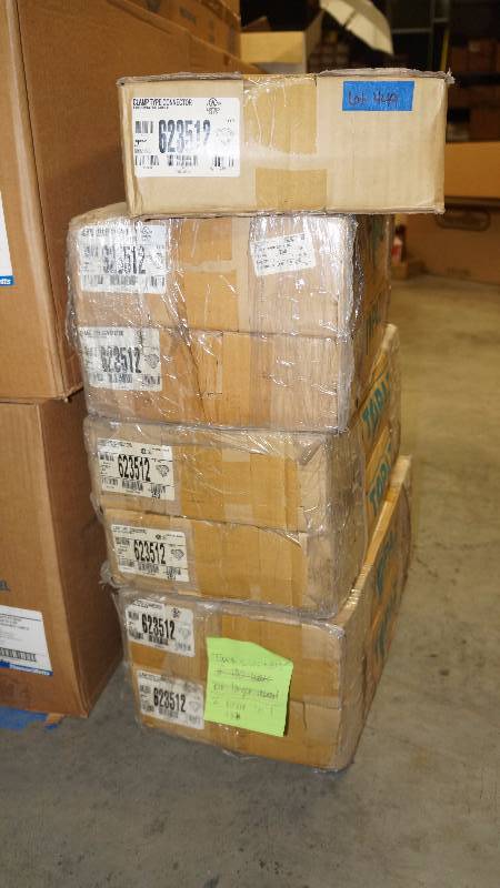 lot 449 image: Sealed NIB Topaz Electric 34 Clamp Type Connector for Oval SE Cable - Qty 1750