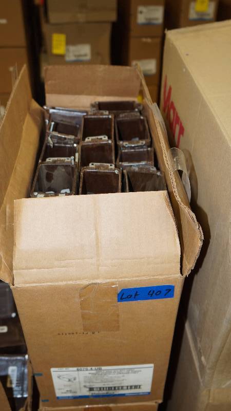 lot 407 image: NIB Thomas & Betts UnionBox Single Gang Box w Swing Bracket Assld w 1.5 Screws