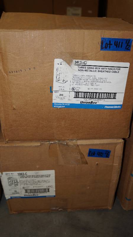 lot 411 image: NIB Thomas & Betts UnionBox Three Gang Box w Nails - Approx 30 pcs