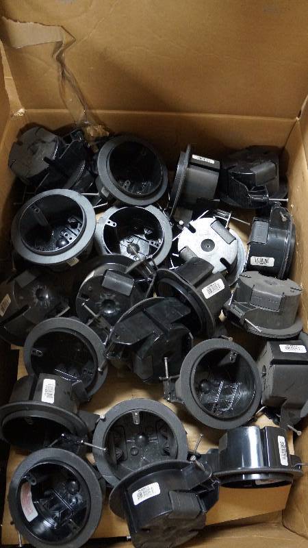 lot 497 image: NIB Thomas & Betts 4 Diameter Vapor Tight Ceiling Outlet Box w Angled Nails