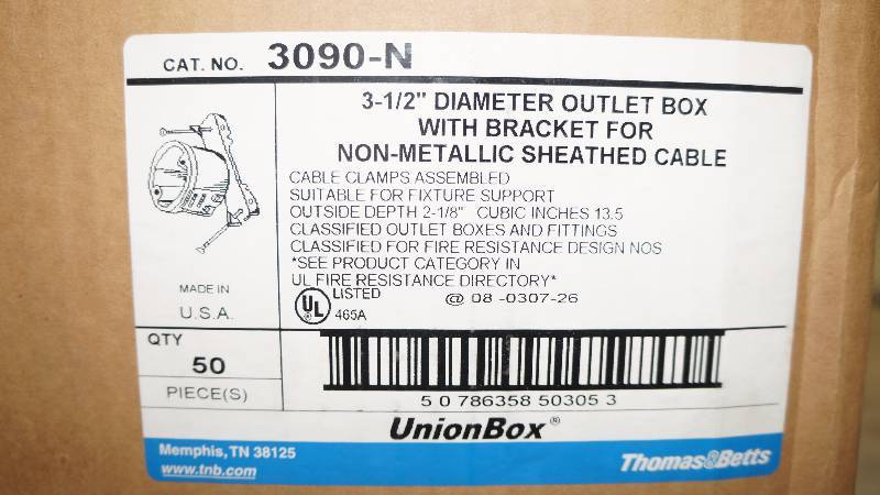 lot 471 image: Sealed NIB Thomas & Betts UnionBox 3.5 Diameter Outlet Box w Brackets - Qty 50