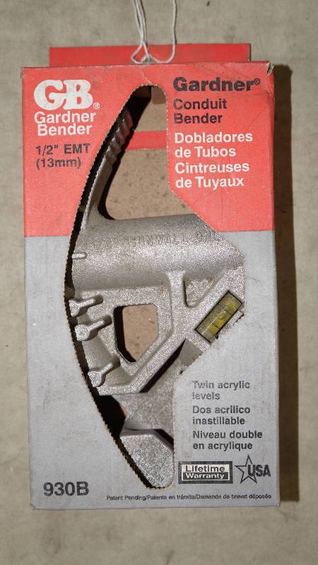 lot 276 image: NIB .5 EMT Pipe Bender WithOut Handle and With Level