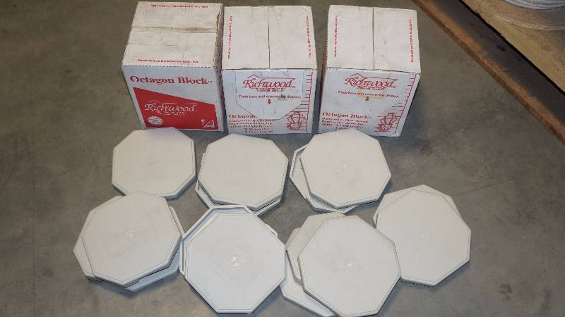 lot 356 image: Richwood 4 Octagon Blocks Color #71