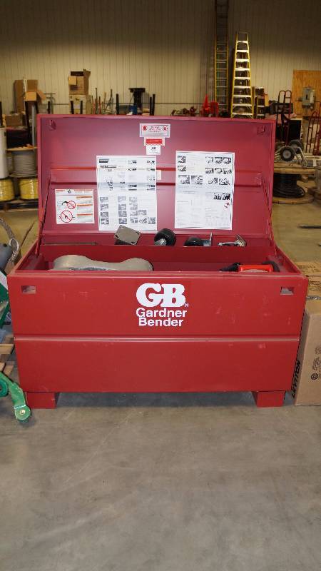 lot 343 image: Gardner Bender B400 Series Hydraulic Bender AND Model CM1629-98 Mobile Storage Chest