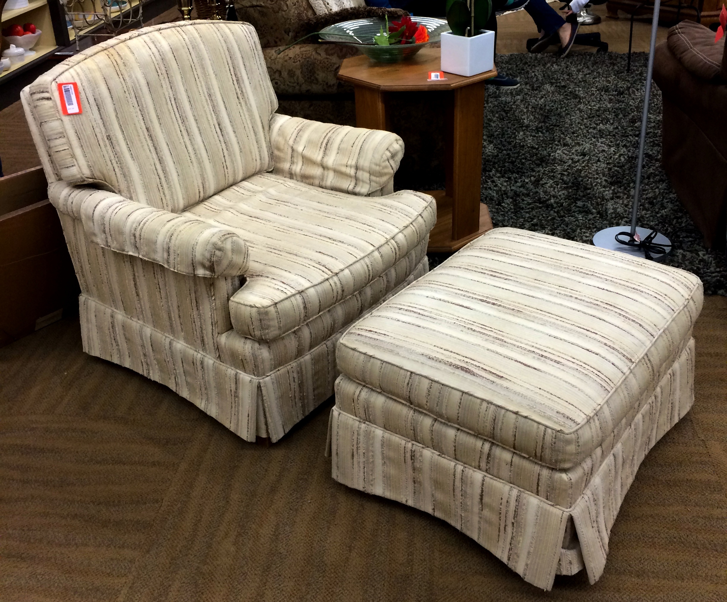 Gorgeous Mid Century Modern Vintage High Quality Simmons Beautyrest Upholstered Arm Accent Chair & Ottoman