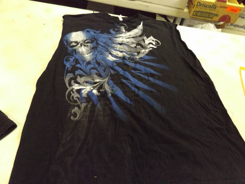 2 Skull T-shirts, Mens XL