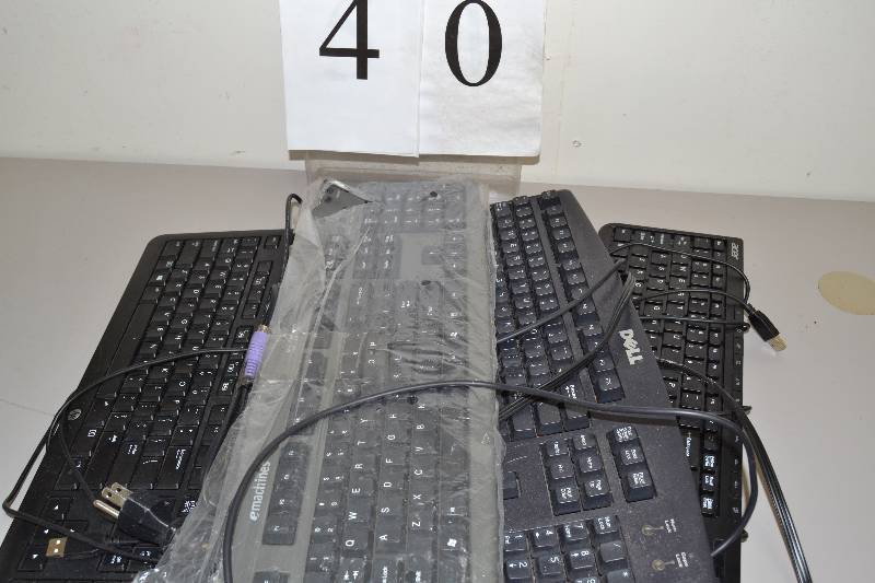 lot 40 image: keyboards
