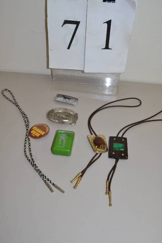 lot 71 image: Misc items