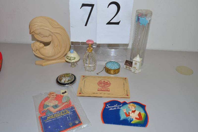 lot 72 image: Misc collectibles