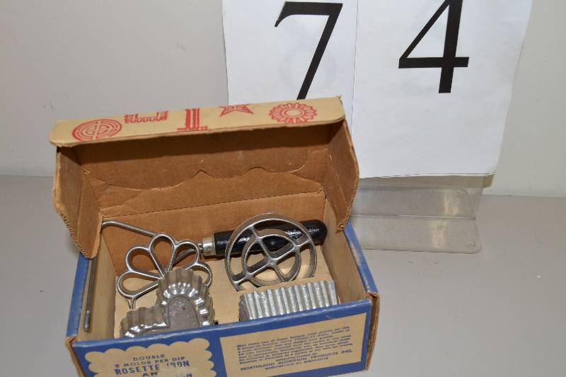 lot 74 image: Double Rosette