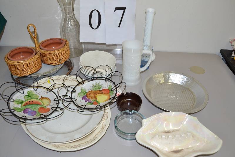 lot 7 image: dishes