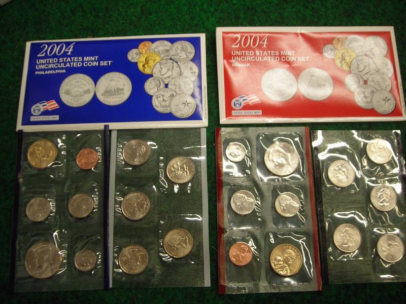 2004 Special Mint Set With State Quarters & Sac Dollars P & D