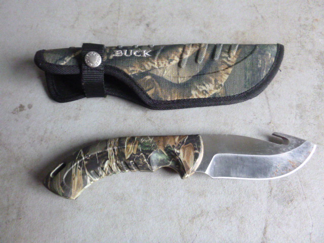 Buck 393 Camouflage Hunting Knife