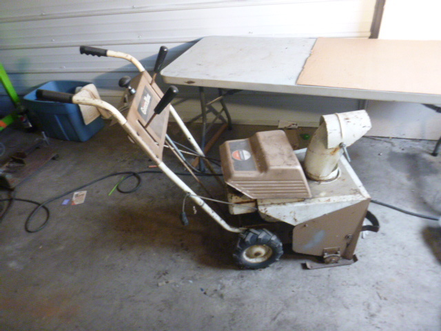 Wards Power Kraft Snowblower