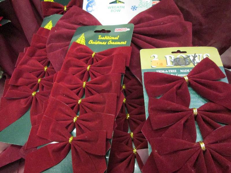 Christmas  Lot of 25 plus Assorted ...