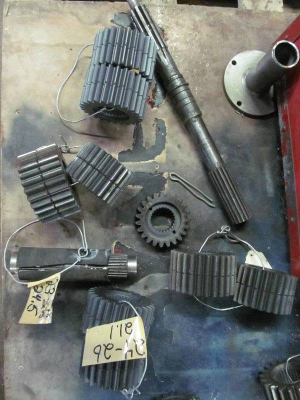 lot 15 image: Transmission Gears