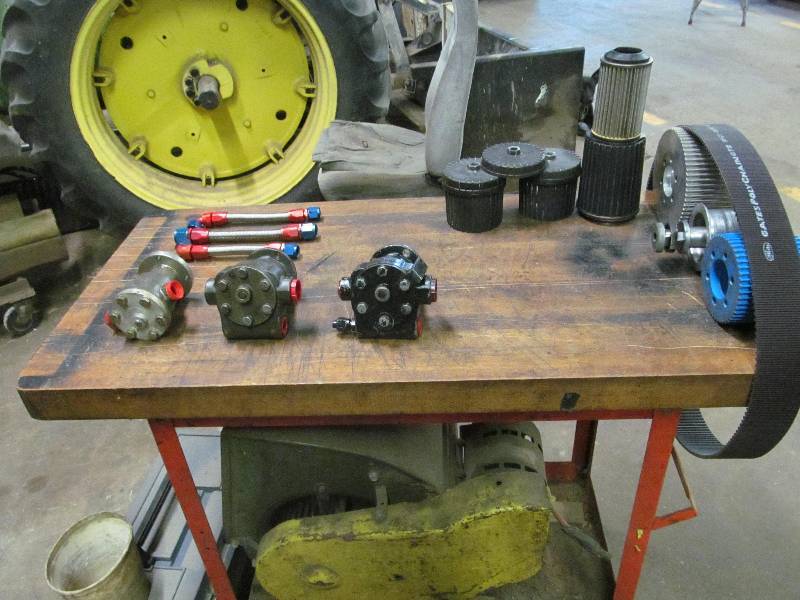 lot 13 image: Engine Parts & pumps