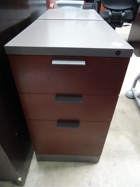 3 Drawer Metal Cabinet 15 X 18 X 28
