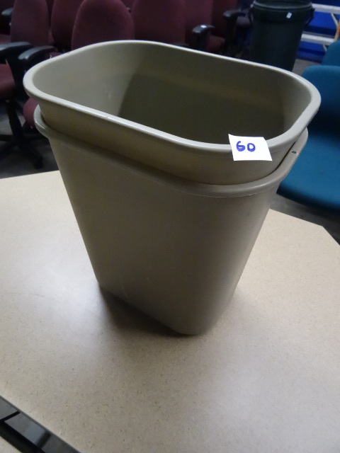 2 Plastic Office Garbage Cans