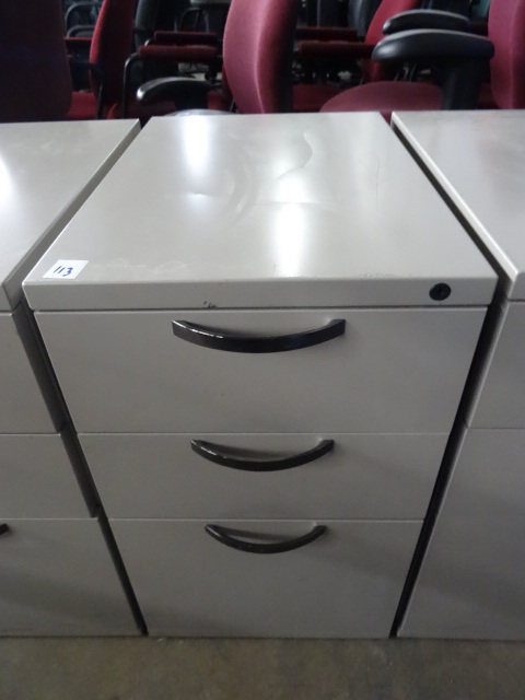 3 Drawer Metal Cabinet 15 X 22 X 26
