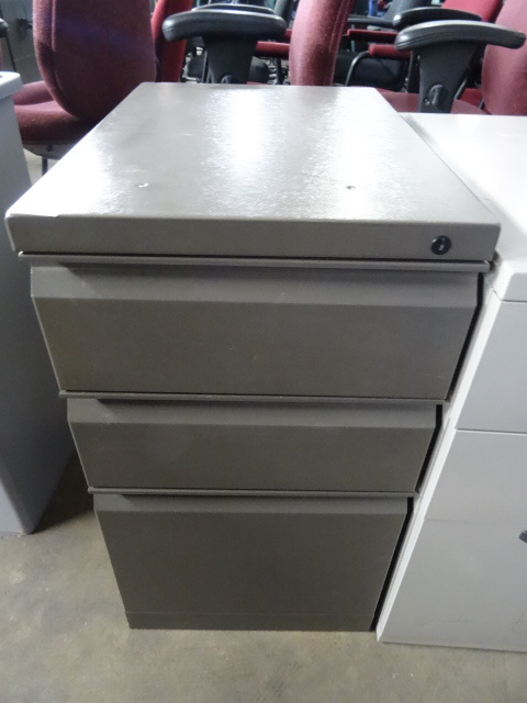 3 Drawer Metal Cabinet 15 X 22 X 27
