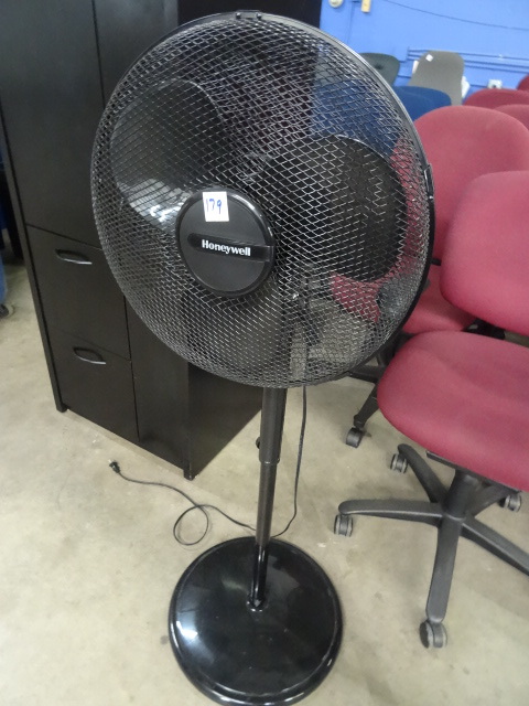 Honeywell Pedestal Fan