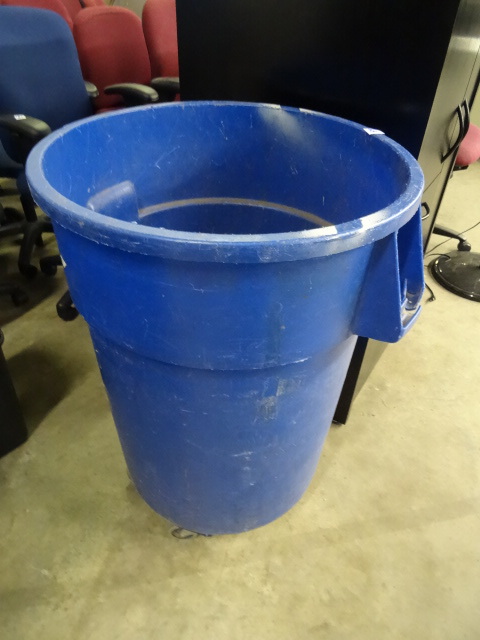 55 Gal. Garbage Can on Wheels
