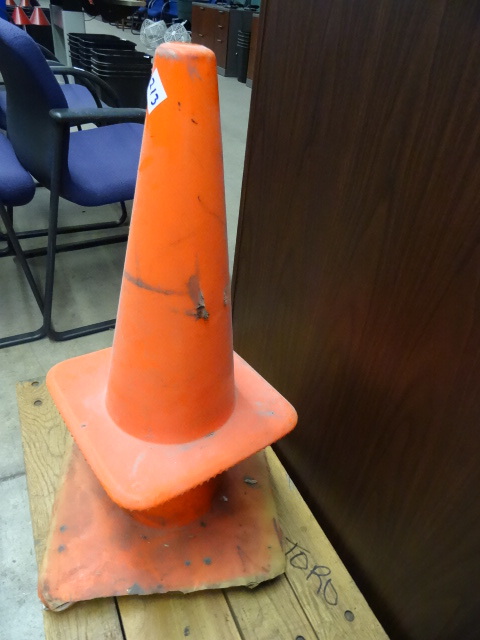 2 Safety Cones