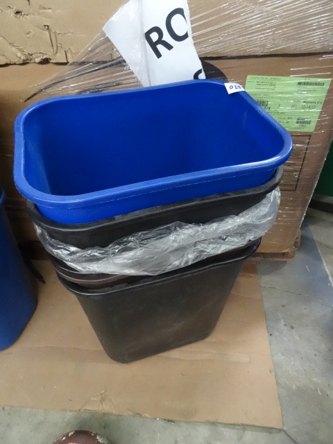 6 Plastic Office Garbage Cans