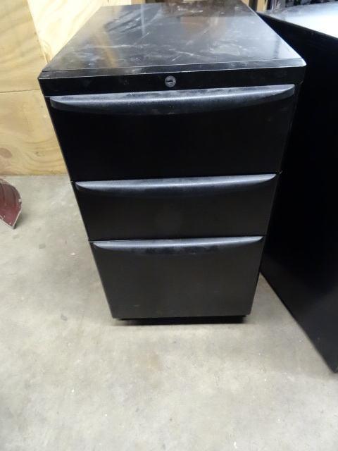 3 Drawer Metal Cabinet on Wheels