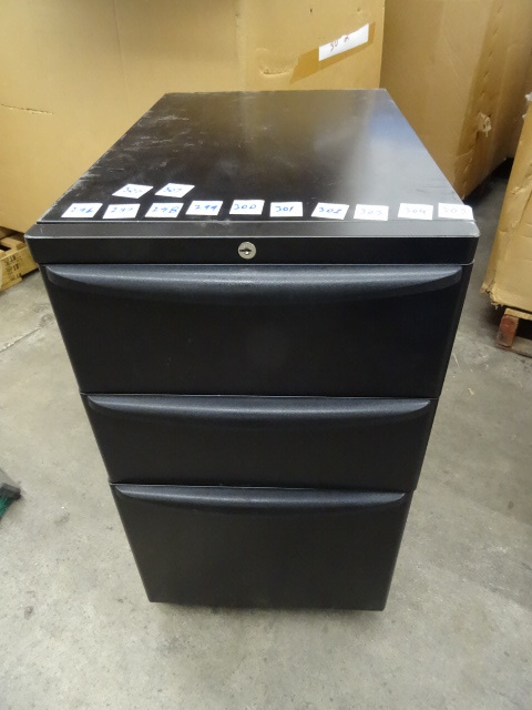 3 Drawer Metal Cabinet on Wheels