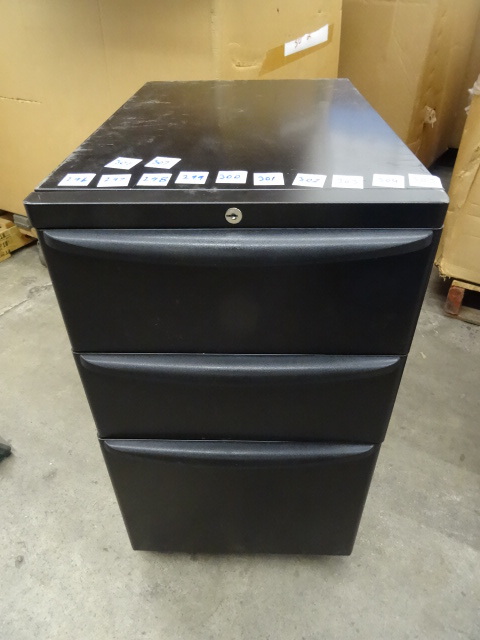 3 Drawer Metal Cabinet on Wheels