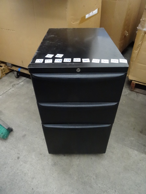 3 Drawer Metal Cabinet on Wheels