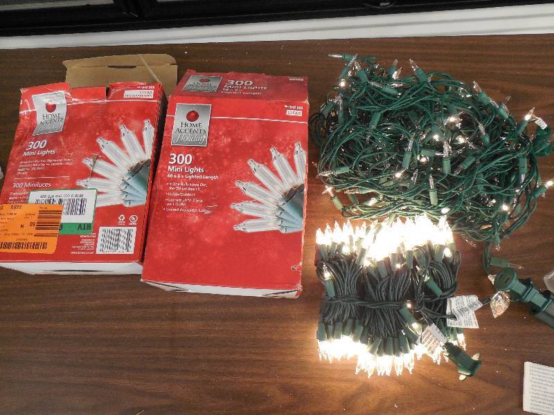 lot 85 image: (2) SETS OF 300 MINI LIGHTS