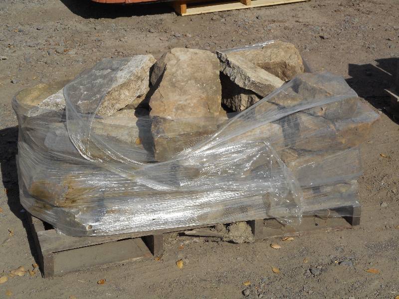 (1) Pallet Of Natural Stone Landsca...